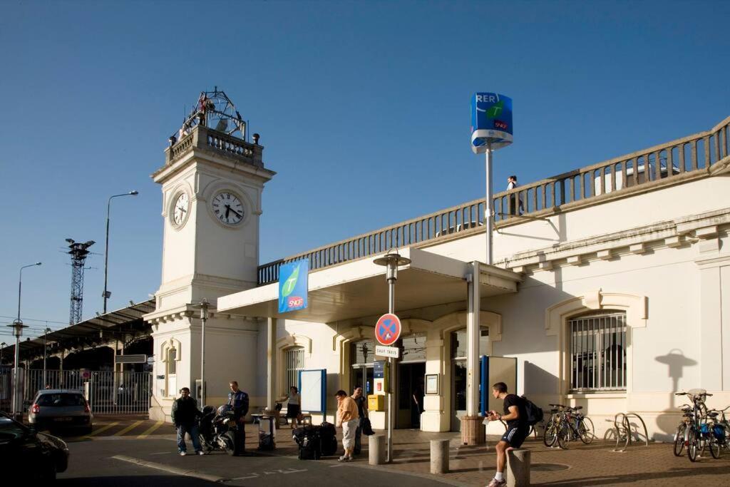 ז'וביזי-סור-אורג' Superbe Appart Entier Au Pied De La Gare Rer, A 15 Min De Paris & Orly מראה חיצוני תמונה